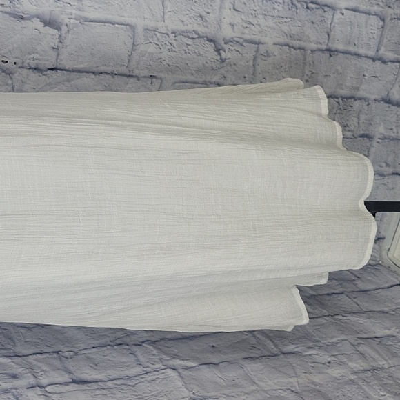 JELLA COUTURE White ON/Off Shoulder Lacey Dress Chest 40" Length 35" - Picture 3 of 10